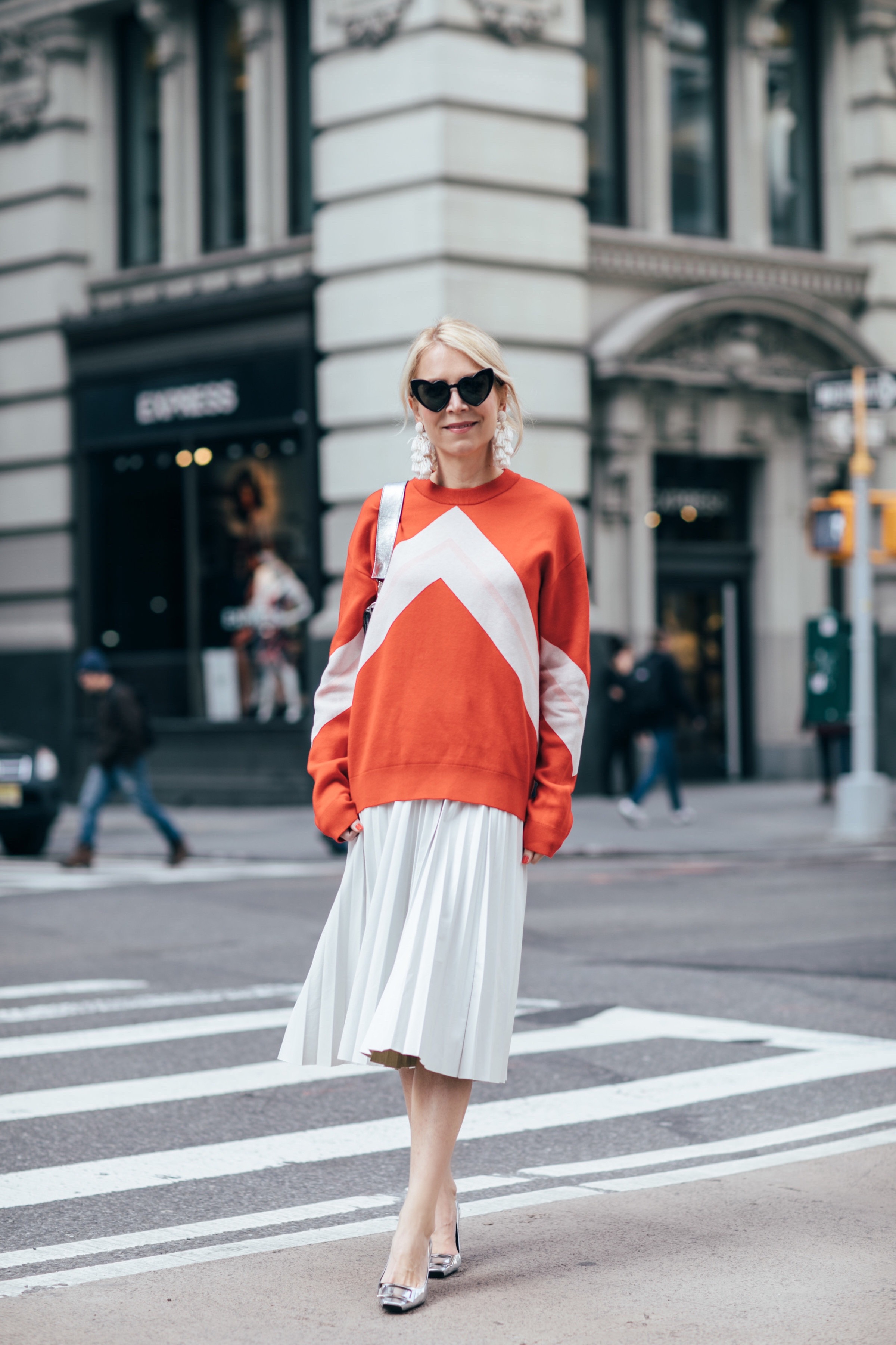 Red and white for the win! | About The Outfits