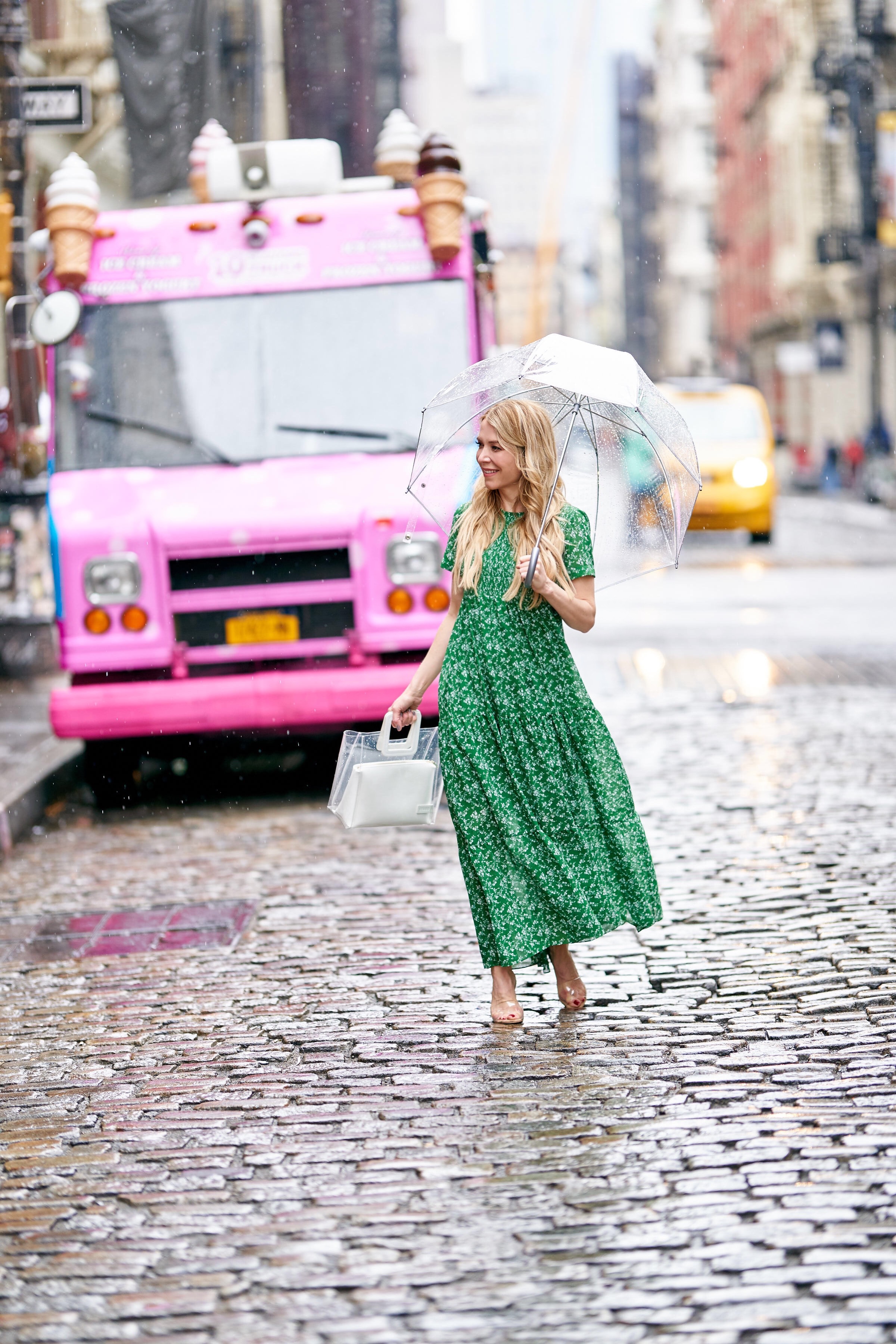 www.abouttheoutfits.com, Laura Bonner, About the Outfits, Green Maxi, Rainy day style