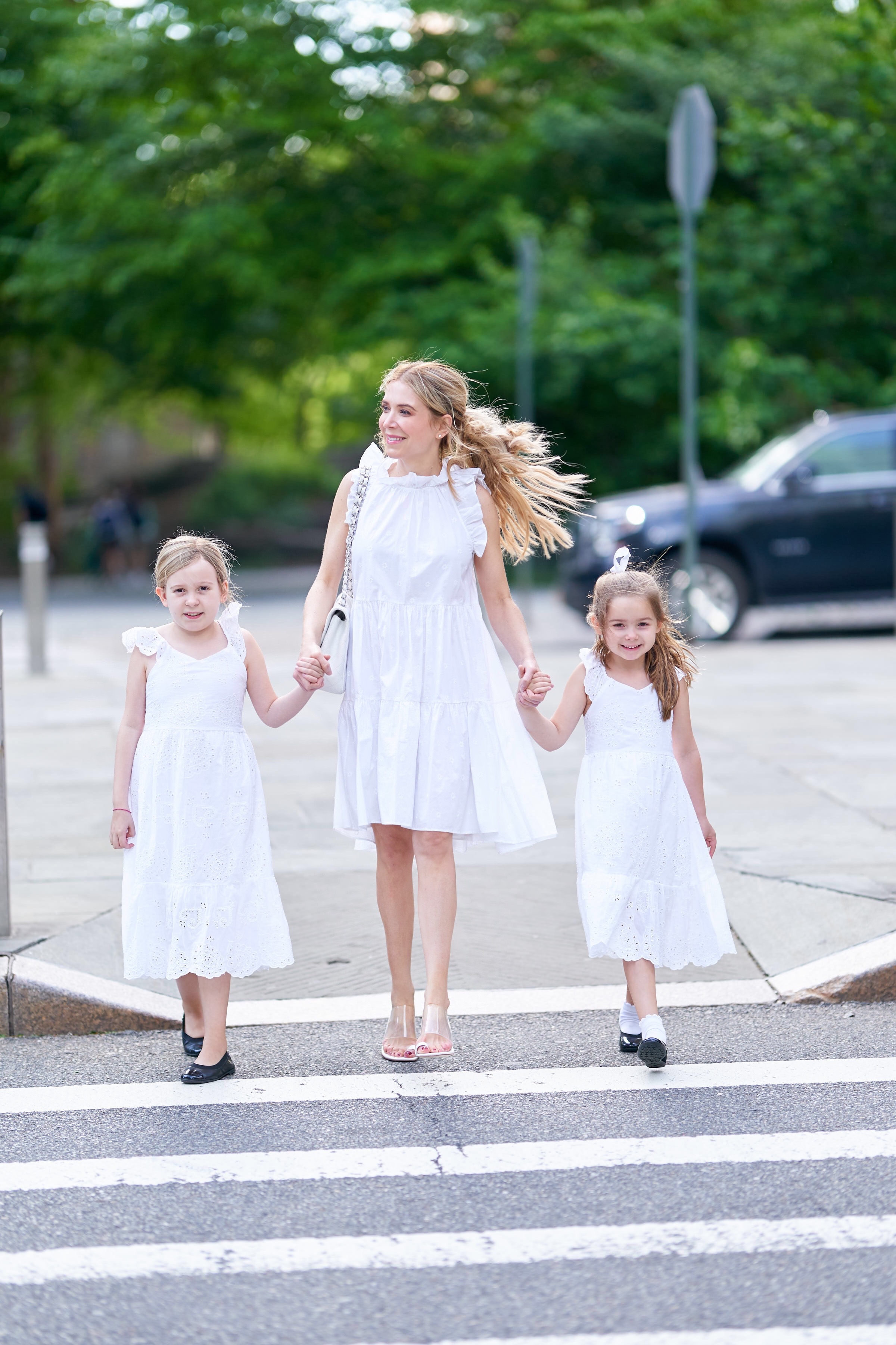 About the Outfits, Laura Bonner, Mommy daughter style, white dresses, www.abouttheoutfits.com